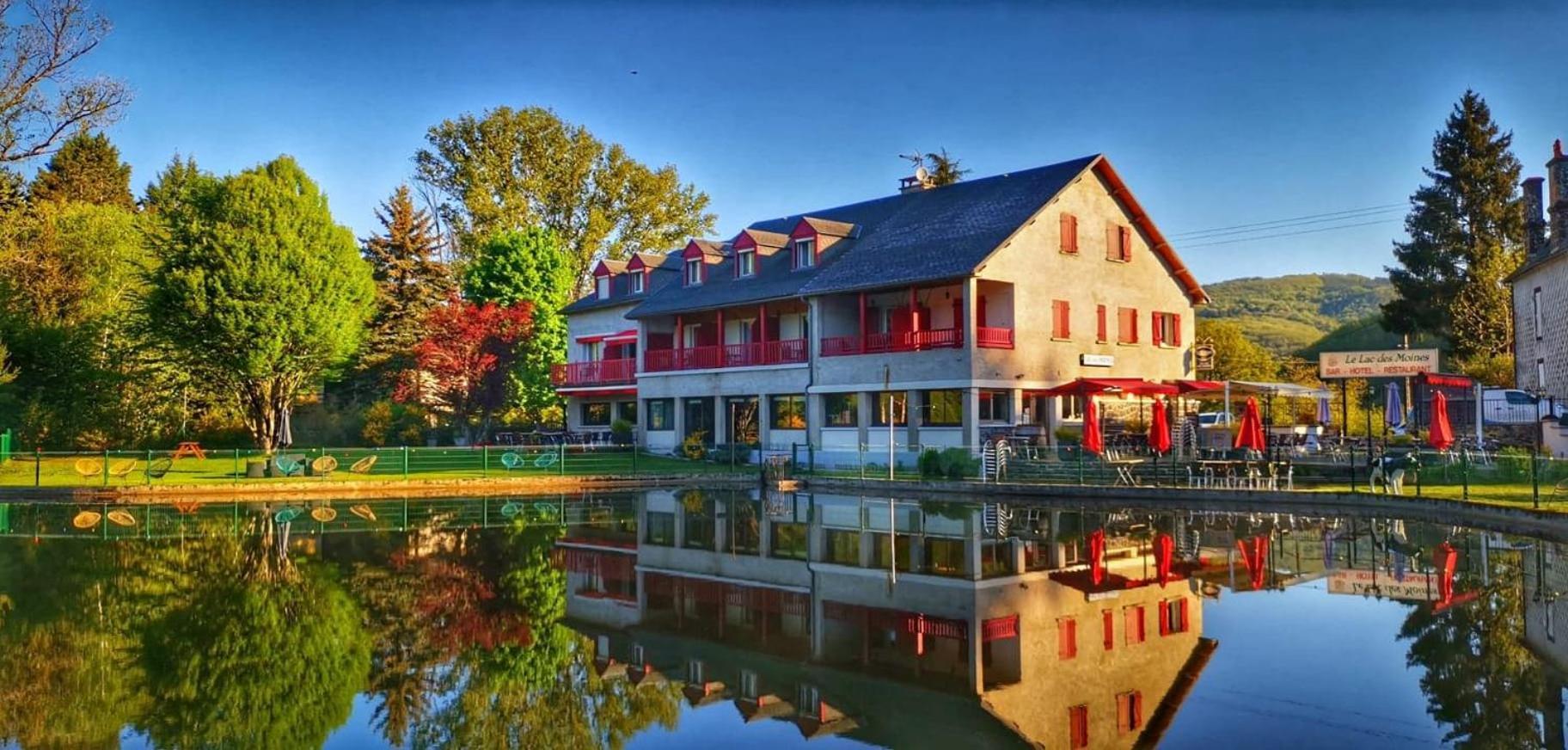 Le Lac Des Moines Condat  Exterior foto